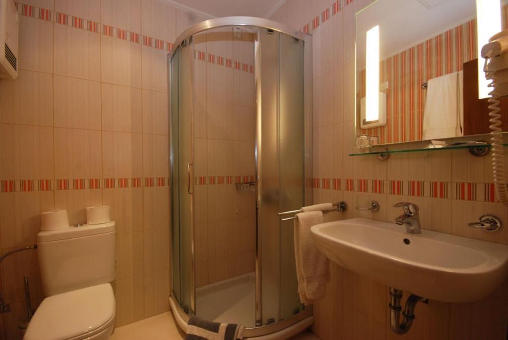Hotel Elvetia Karpenísion Habitación foto